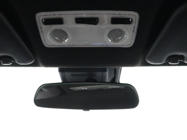 Toyota Yaris - 1.5 Hybrid Bi-Tone