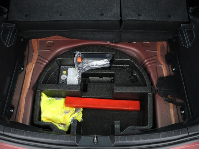 Toyota Yaris - 1.5 Hybrid Bi-Tone