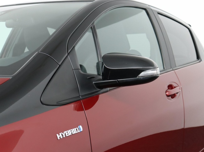 Toyota Yaris - 1.5 Hybrid Bi-Tone