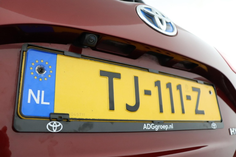 Toyota Yaris - 1.5 Hybrid Bi-Tone 43
