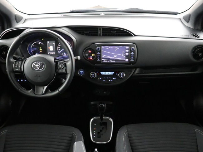Toyota Yaris - 1.5 Hybrid Bi-Tone