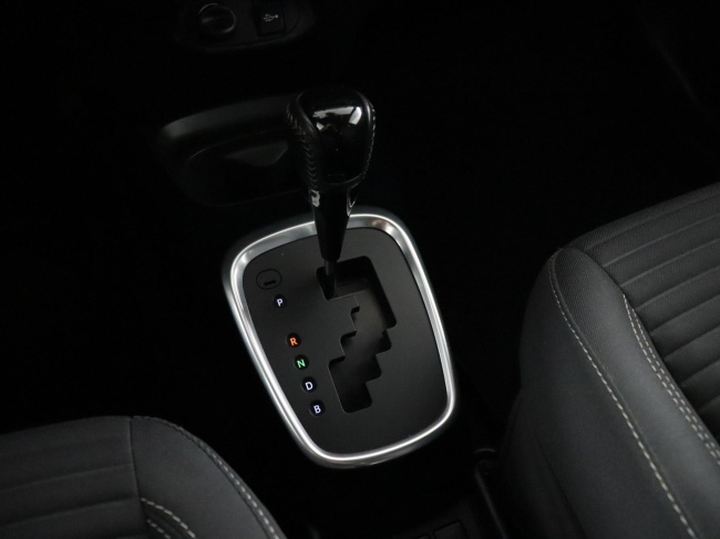 Toyota Yaris - 1.5 Hybrid Bi-Tone