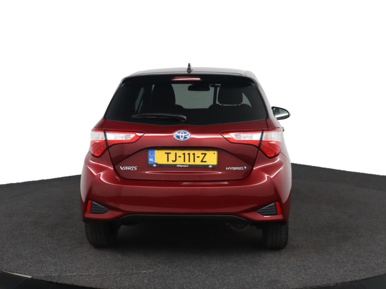 Toyota Yaris - 1.5 Hybrid Bi-Tone 56