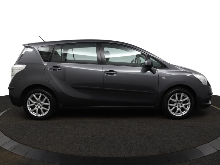 Toyota Verso - 1.8 VVT-i Business 13