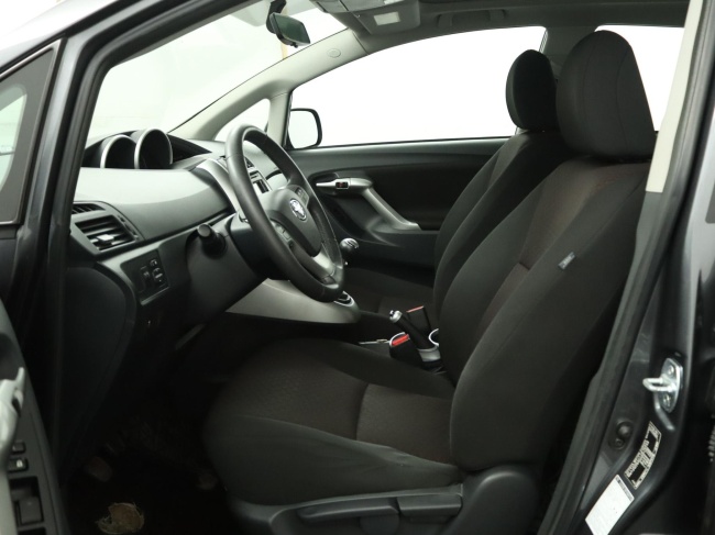Toyota Verso - 1.8 VVT-i Business