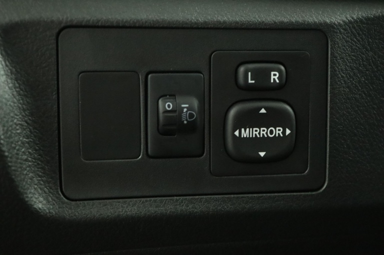 Toyota Verso - 1.8 VVT-i Business 31