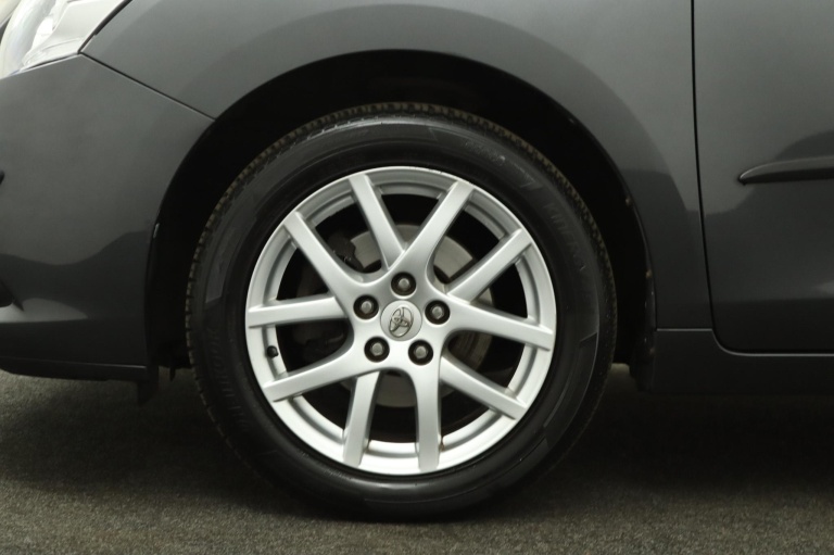 Toyota Verso - 1.8 VVT-i Business 38