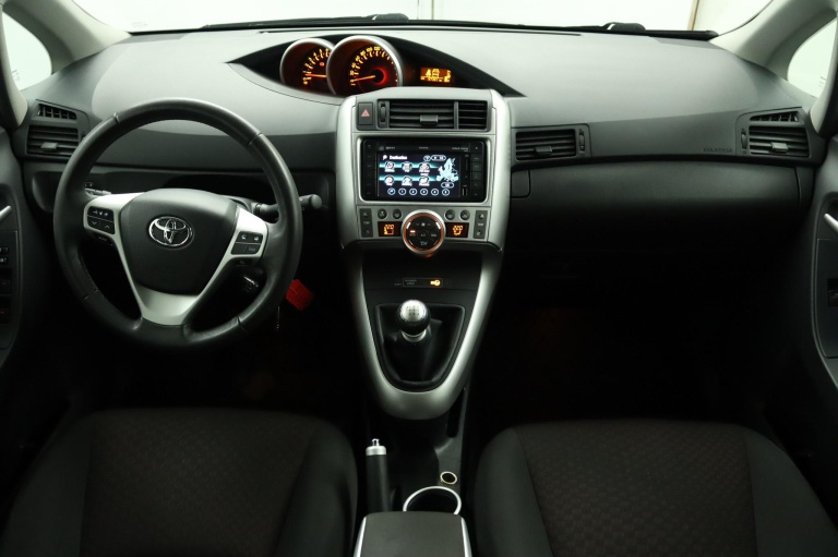 Toyota Verso - 1.8 VVT-i Business 4