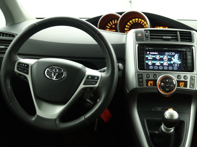 Toyota Verso - 1.8 VVT-i Business