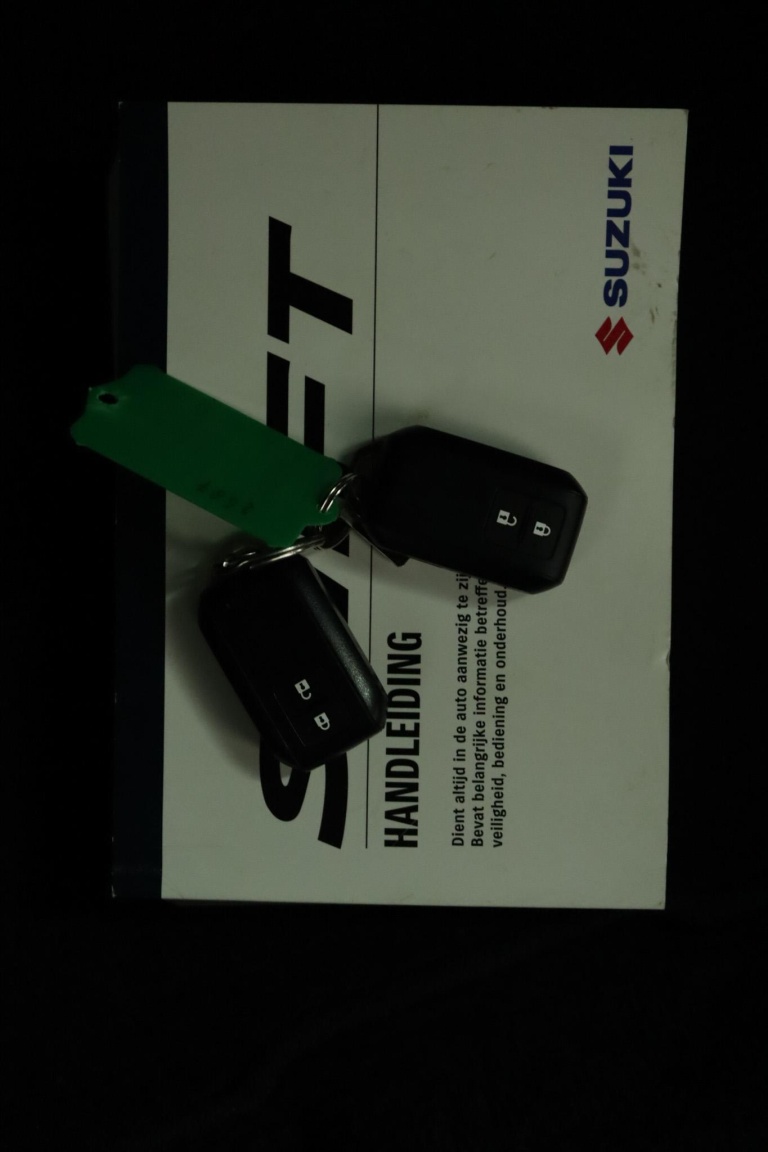 Suzuki Swift - 1.2 Select Smart Hybrid 11