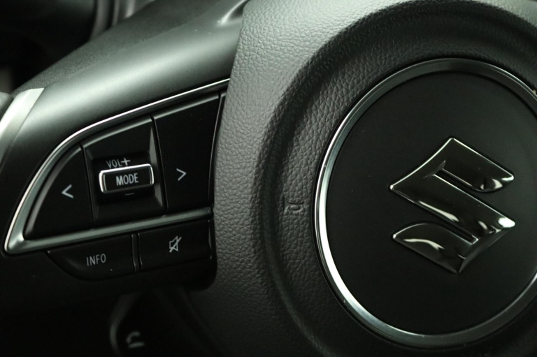 Suzuki Swift - 1.2 Select Smart Hybrid 19