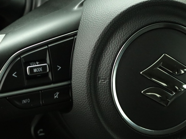 Suzuki Swift - 1.2 Select Smart Hybrid