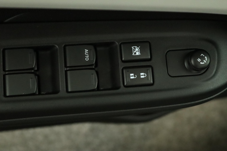 Suzuki Swift - 1.2 Select Smart Hybrid 29