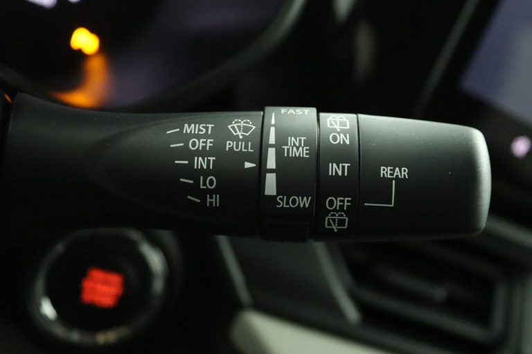 Suzuki Swift - 1.2 Select Smart Hybrid 31