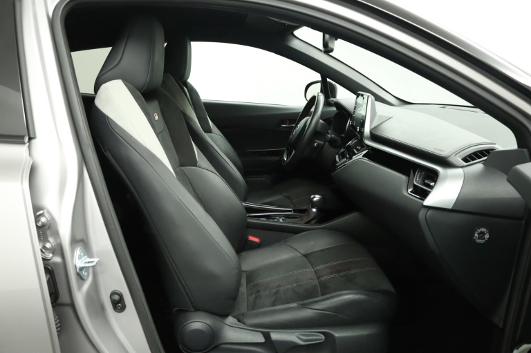 Toyota C-HR - 2.0 Hybrid GR-Sport 22