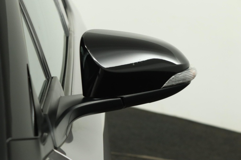 Toyota C-HR - 2.0 Hybrid GR-Sport 37