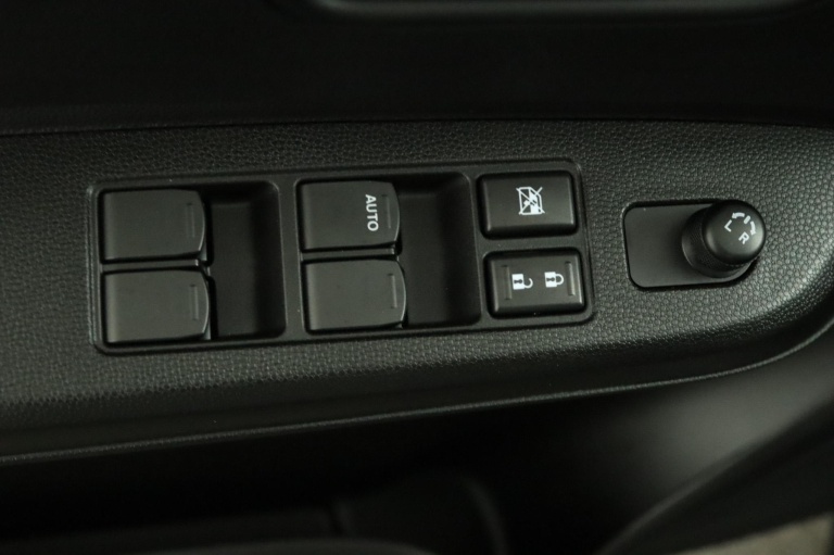 Suzuki Ignis - 1.2 Smart Hybrid Style 29