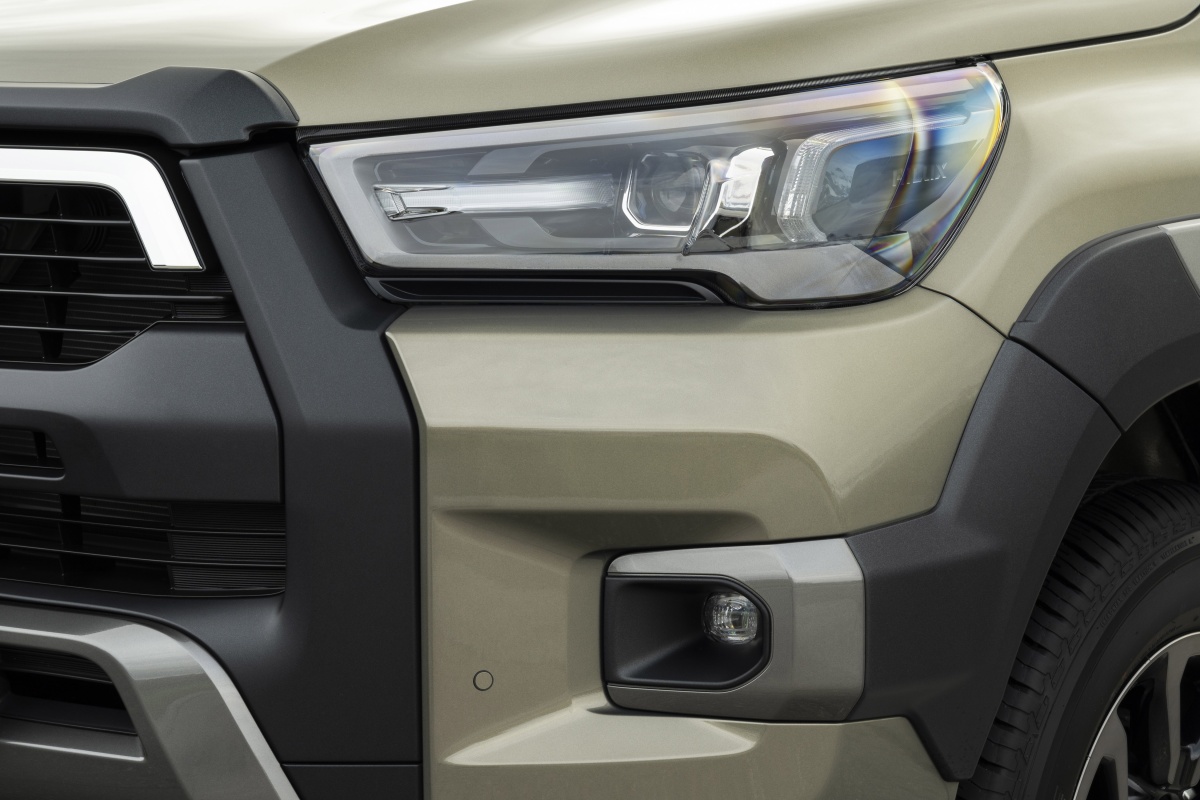 Toyota Hilux bumper
