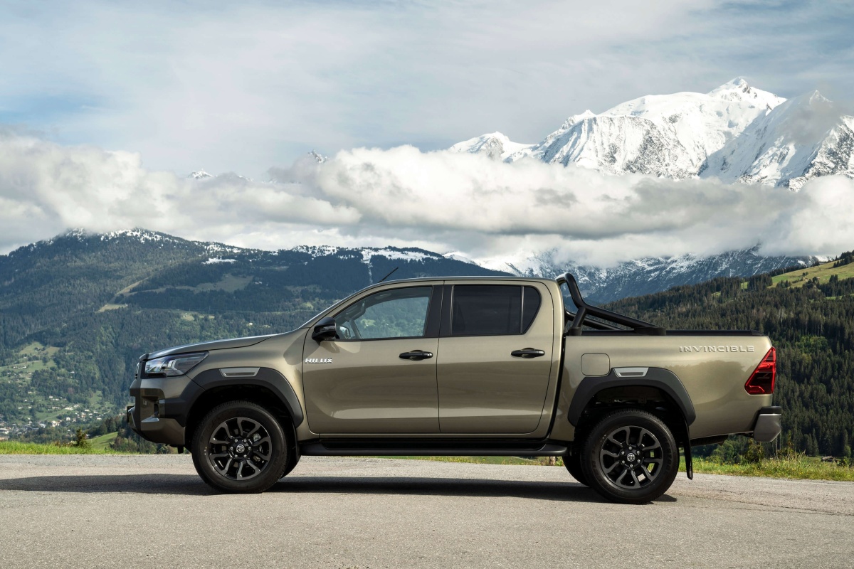 zijkant toyota hilux